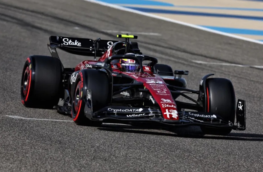 F1中國大獎賽正在進行!周冠宇:今年若有機會 想?yún)⒓酉翹BA的集訓(xùn)