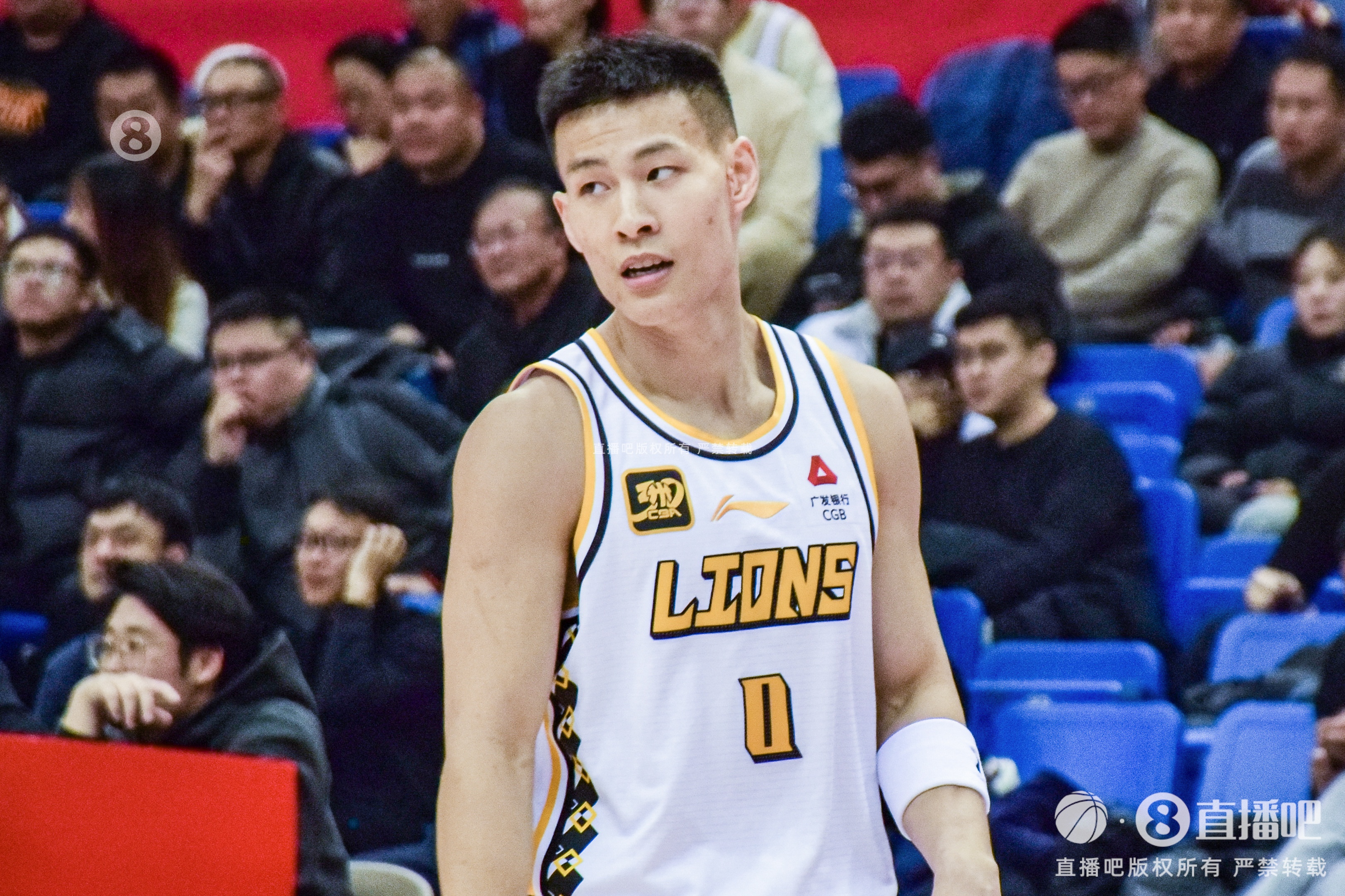 毫無狀態(tài)！林秉圣11投僅1中拿到3分3斷 出現2失誤4犯規(guī)