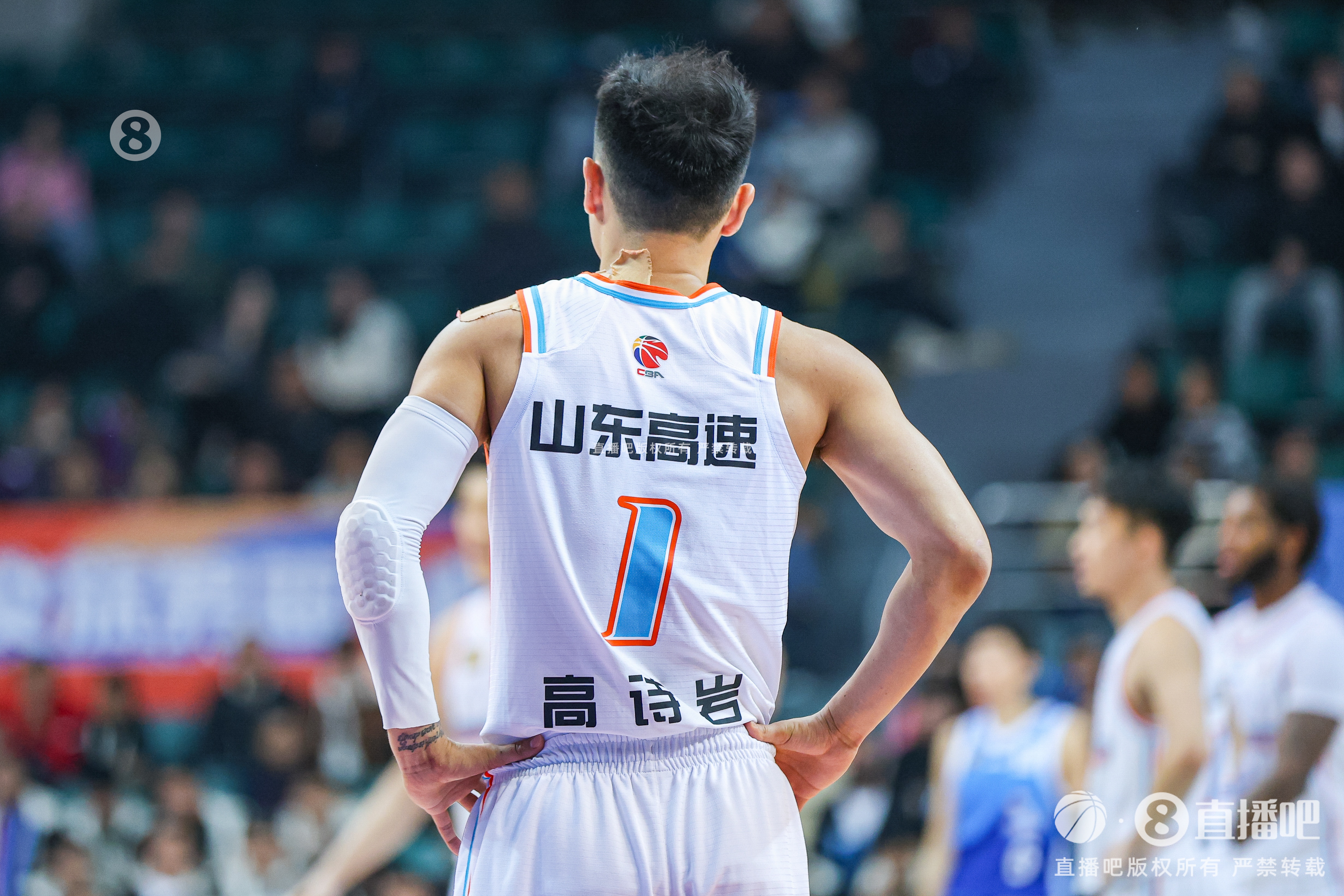 慢熱!首節(jié)山東落后四川1分 全隊首發(fā)5人單節(jié)合計僅拿到3分