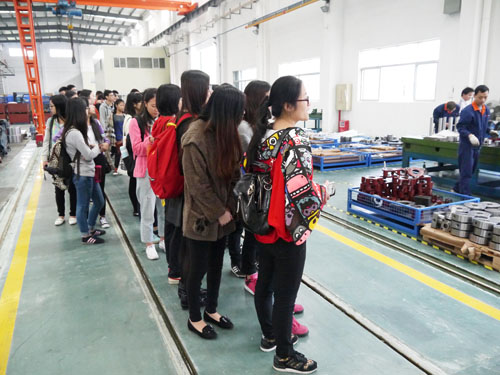 顺德职业技术学院44名学生到午夜国产在线观看公司参观学习